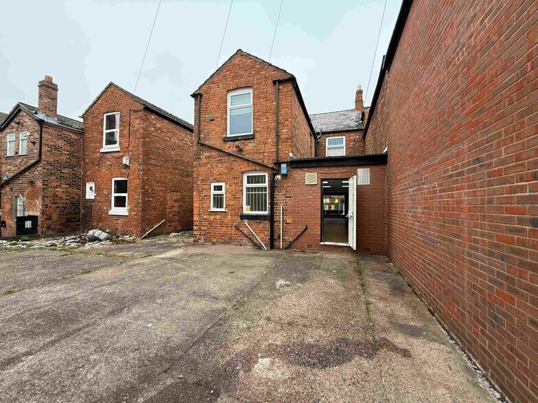 192-194 Nantwich Rd, Crewe à vendre - Photo du bâtiment - Image 3 de 13