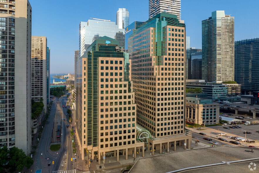 20 Bay St, Toronto, ON for lease - Building Photo - Image 1 of 5