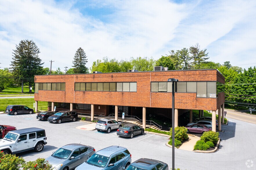 3475 West Chester Pike, Newtown Square, PA à louer - Photo du bâtiment - Image 2 de 14