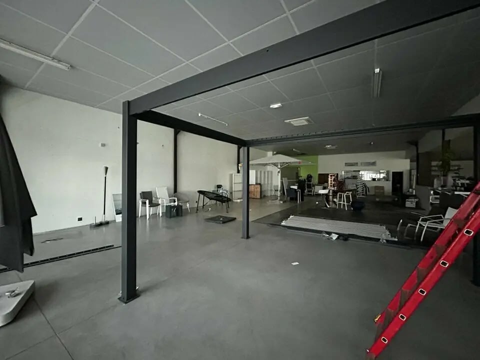 Retail in  for sale Interior Photo- Image 1 of 4