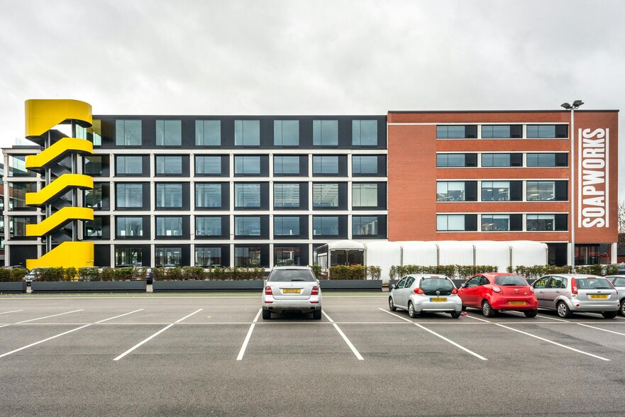 Colgate Ln, Salford for lease - Building Photo - Image 1 of 55