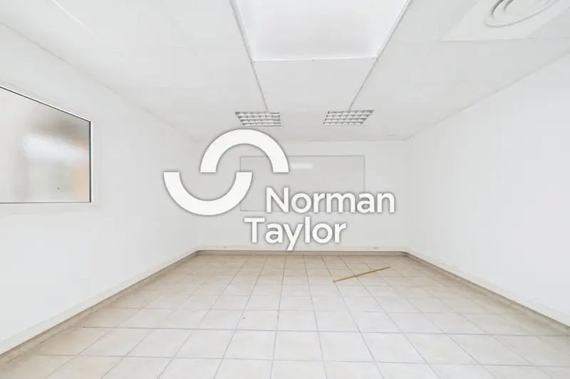 Office in Montpellier for lease Interior Photo- Image 1 of 13