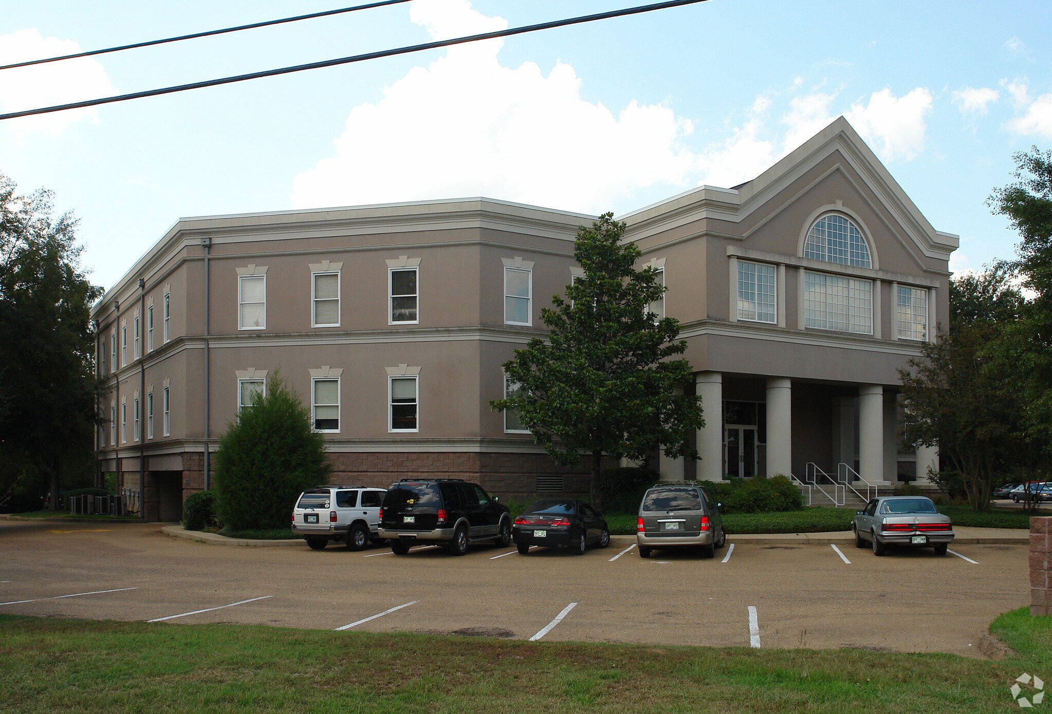 5 Old River Pl, Jackson, MS for sale Primary Photo- Image 1 of 3