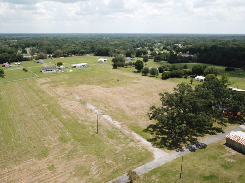 39450 Otis Allen Rd, Zephyrhills, FL à louer - Photo du bâtiment - Image 3 de 4