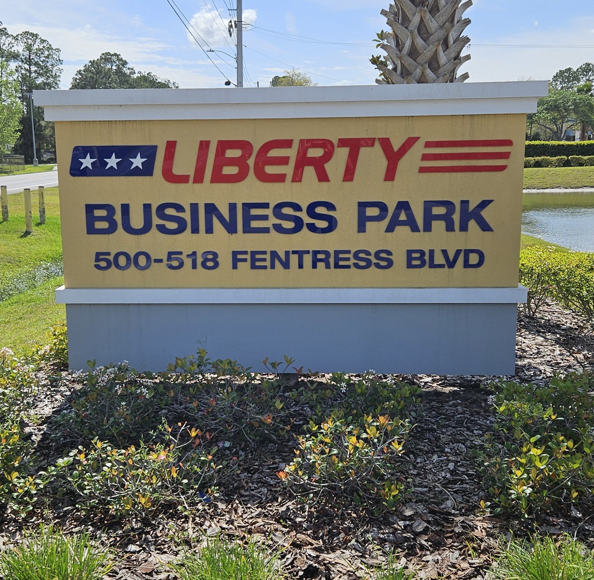 500 Fentress Blvd, Daytona Beach, FL for lease Building Photo- Image 1 of 3