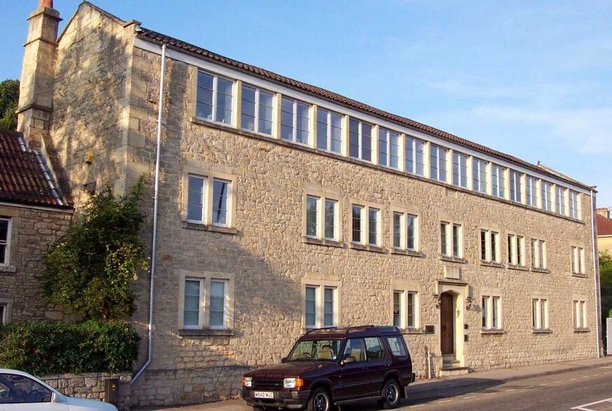 251-253 London Rd E, Bath à louer - Photo du bâtiment - Image 3 de 7