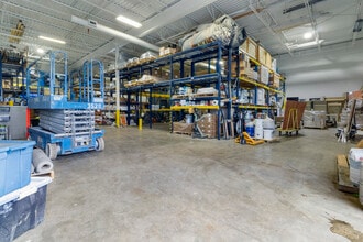 8035 Craig St, Indianapolis, IN à louer Photo intérieure- Image 1 de 8