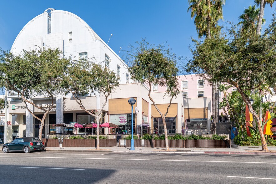 8585-8599 Santa Monica Blvd, West Hollywood, CA à louer - Photo du bâtiment - Image 3 de 14