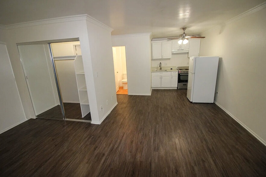 320 S Occidental Blvd, Los Angeles, CA à vendre - Photo du bâtiment - Image 3 de 28