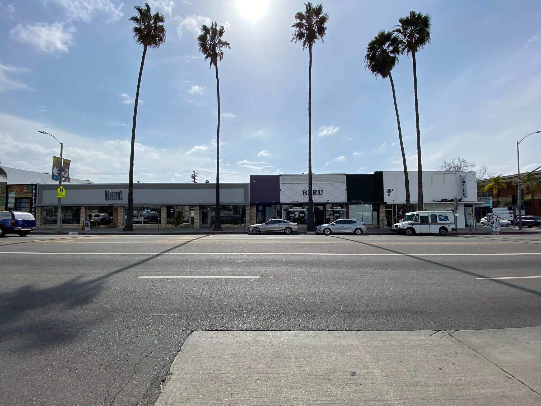 7366-7386 Beverly Blvd, Los Angeles, CA à louer Photo du bâtiment- Image 1 de 8