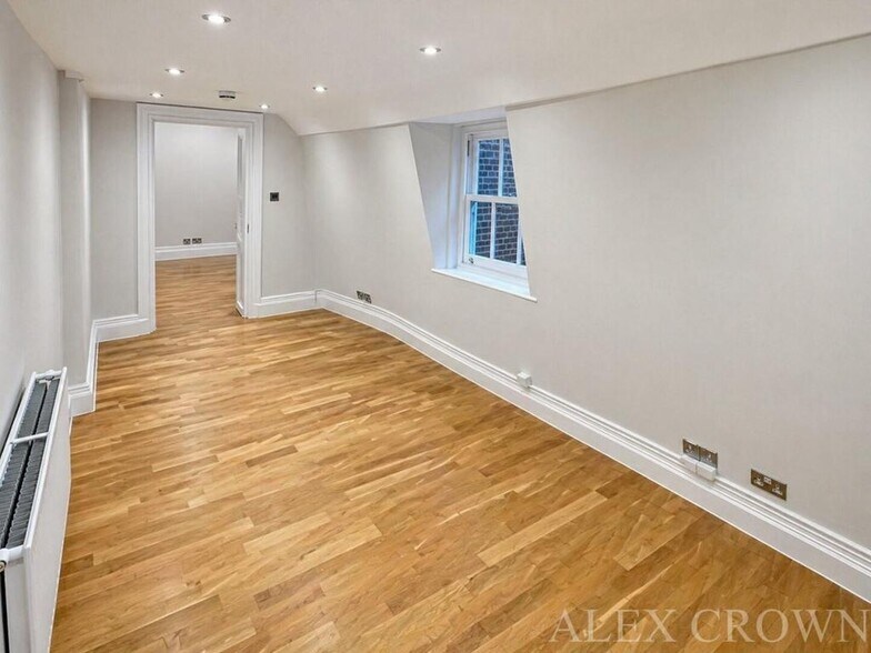8 Duke St, London for lease - Building Photo - Image 3 of 9