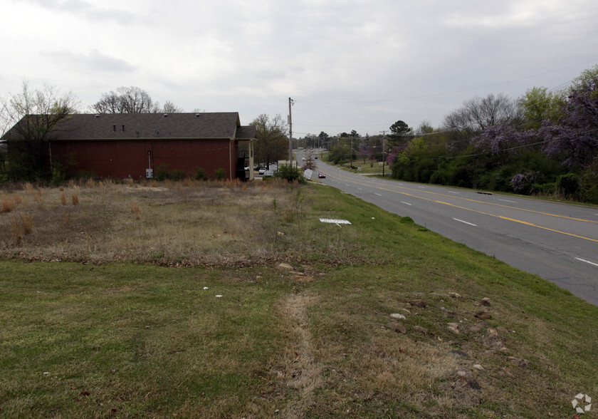 Hwy 107 & Club Rd, North Little Rock, AR à vendre - Photo du bâtiment - Image 2 de 4