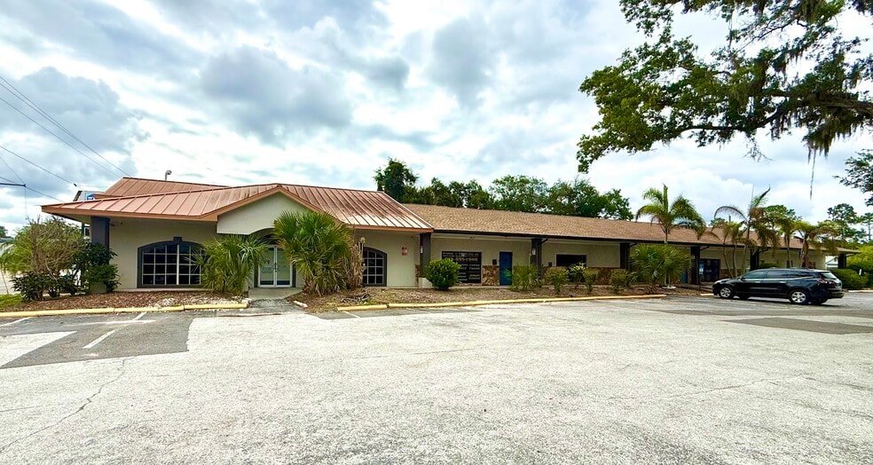 4211 E Busch Blvd, Tampa, FL for sale - Building Photo - Image 2 of 6