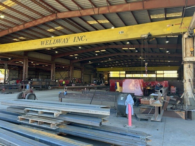 521 Hi Tech Pky, Oakdale, CA à louer - Photo du bâtiment - Image 2 de 8