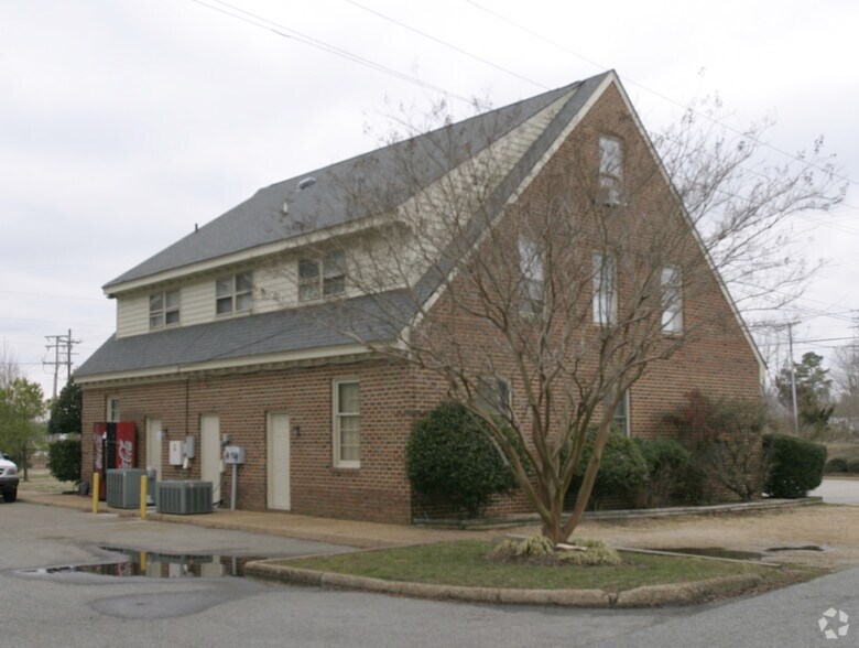 8979 Pocahontas Trl, Williamsburg, VA for lease - Building Photo - Image 2 of 29