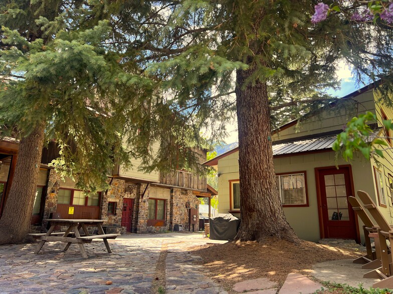 115 / 117 / 119 7th Ave, Ouray, CO à vendre - Photo du bâtiment - Image 3 de 17