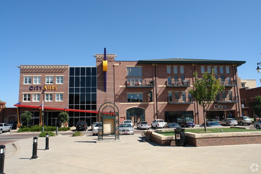 330 N Mead St, Wichita, KS for sale - Primary Photo - Image 1 of 1