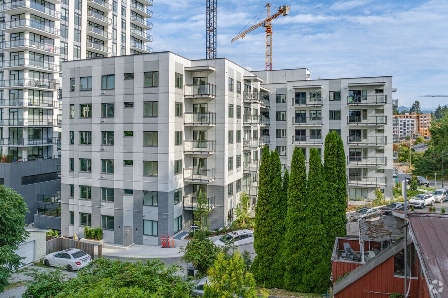 633 Gardena Dr, Coquitlam, BC à vendre - Photo du bâtiment - Image 2 de 17