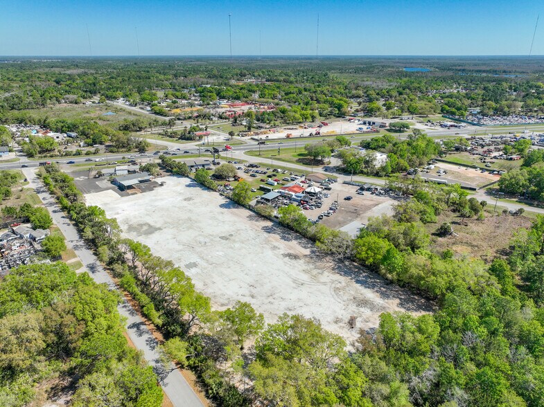 18252 E Colonial Dr, Orlando, FL à louer - Photo du bâtiment - Image 3 de 17