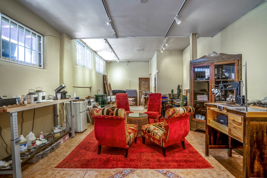 216 Galisteo St, Santa Fe, NM for lease - Interior Photo - Image 2 of 11