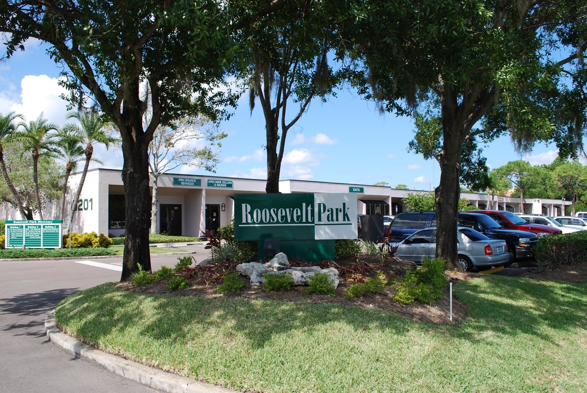 15201 Roosevelt Blvd, Clearwater, FL à louer Photo principale- Image 1 de 16