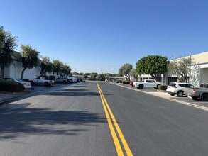 15950-15954 Downey Ave, Paramount, CA à louer Photo du bâtiment- Image 1 de 5