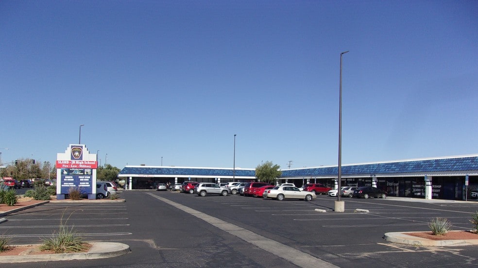 15776 Main St, Hesperia, CA for lease - Building Photo - Image 2 of 4