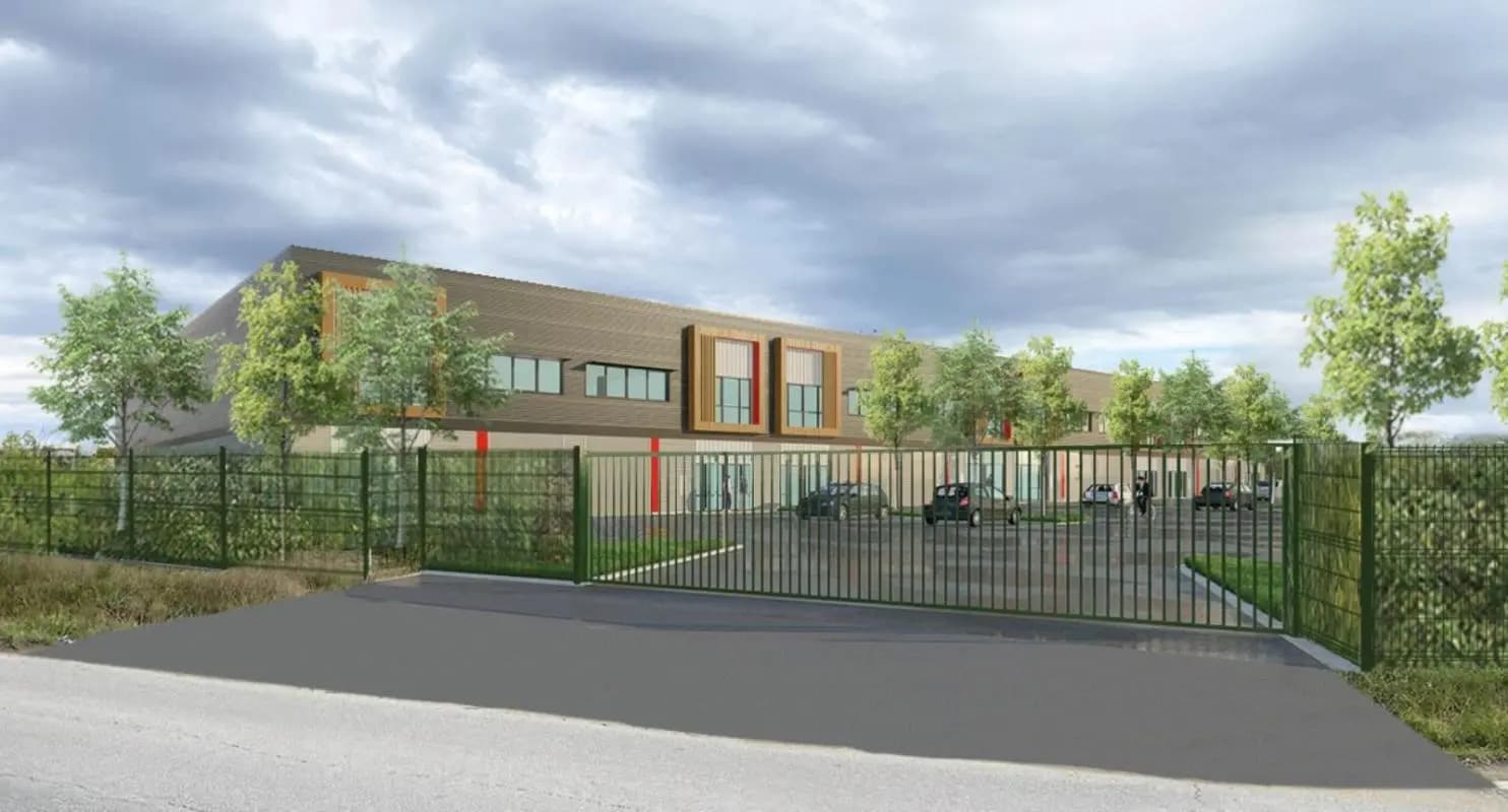 Flex in Manosque for lease Building Photo- Image 1 of 5