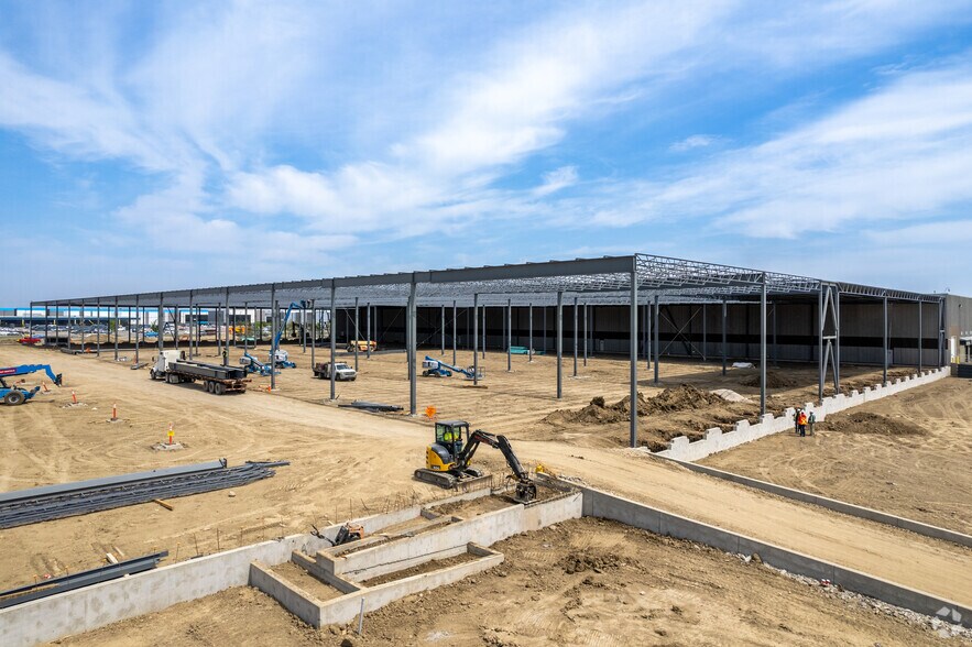 5785 72 Av SE, Calgary, AB à vendre - Photo du bâtiment - Image 1 de 1