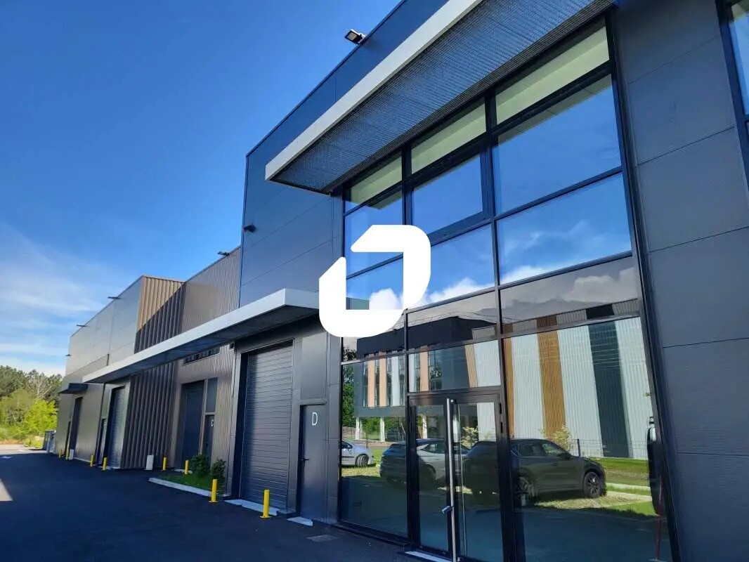 Flex in Mérignac for lease Building Photo- Image 1 of 12