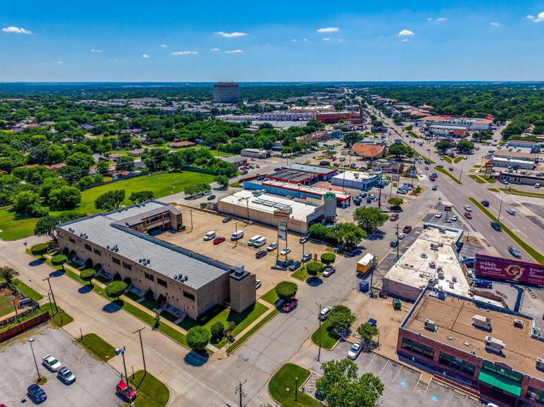 5801 Curzon Ave, Fort Worth, TX for lease - Building Photo - Image 3 of 10