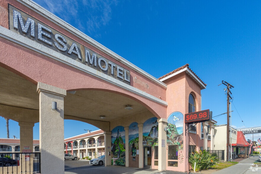 2205 Harbor Blvd, Costa Mesa, CA for sale - Building Photo - Image 3 of 10