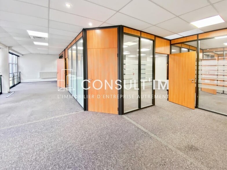 Bureau dans Courbevoie à louer - Photo intérieure - Image 2 de 8