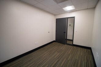 1850 44th St SW, Grand Rapids, MI for lease Interior Photo- Image 2 of 3