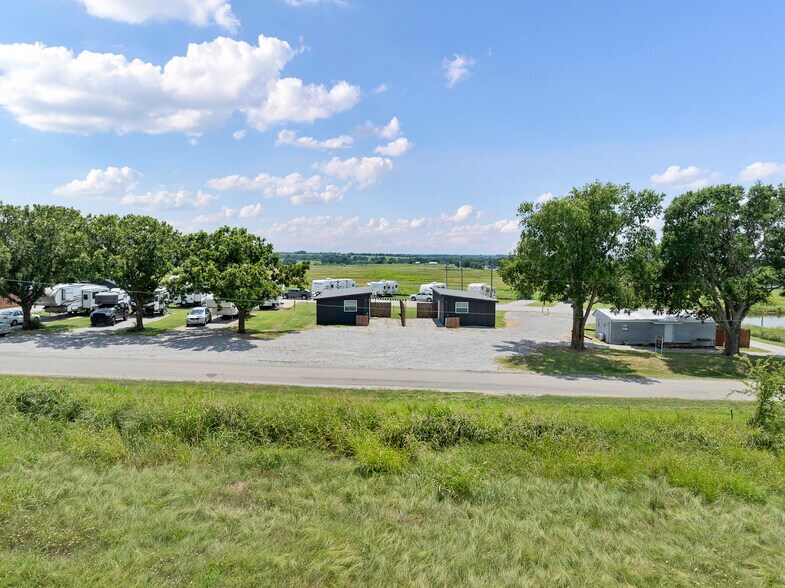 11889 Indian Trails Rd, Marietta, OK à vendre - Photo du bâtiment - Image 1 de 20