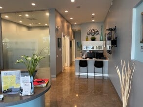 117 NE 5th Ave, Delray Beach, FL à vendre Photo intérieure- Image 1 de 13