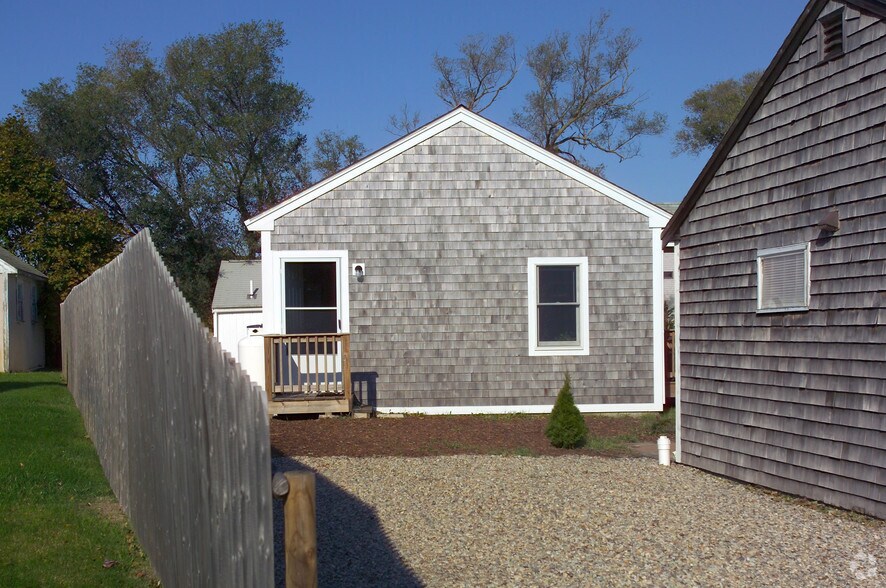 36 Shank Painter Rd, Provincetown, MA à vendre - Photo du bâtiment - Image 3 de 4