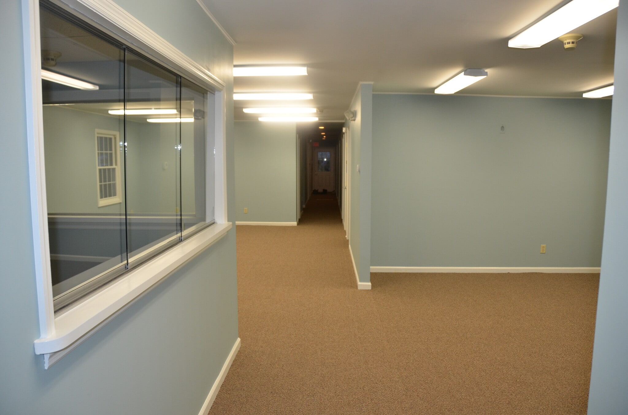 172 Mount Pleasant Rd, Newtown, CT for lease Interior Photo- Image 1 of 7