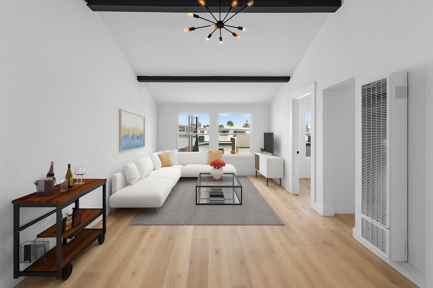 2626 E Anaheim St, Long Beach, CA à vendre - Photo intérieure - Image 2 de 13