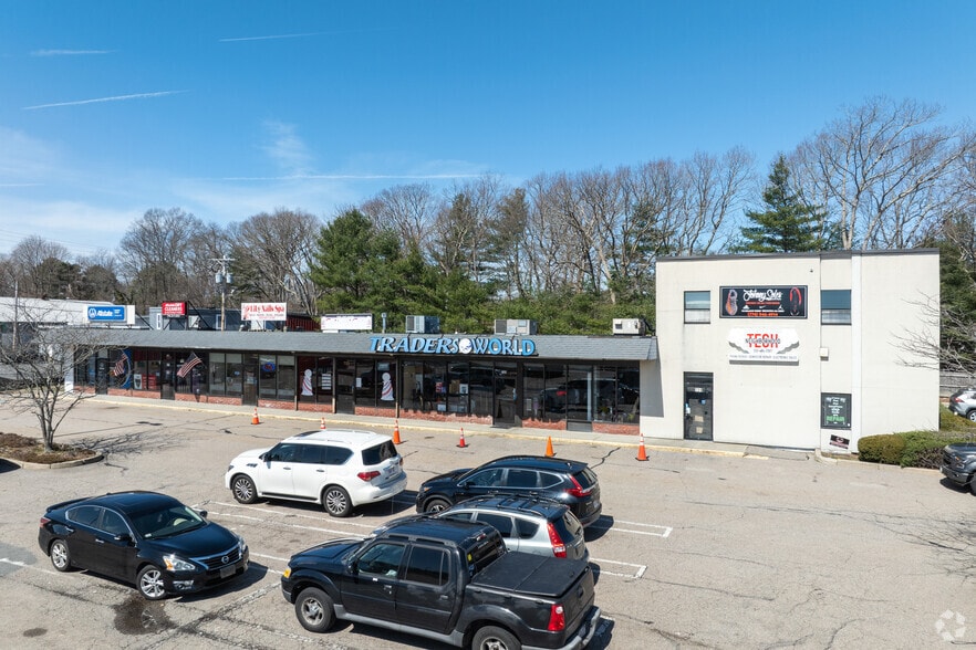 721 Belmont St, Brockton, MA for lease - Building Photo - Image 2 of 4