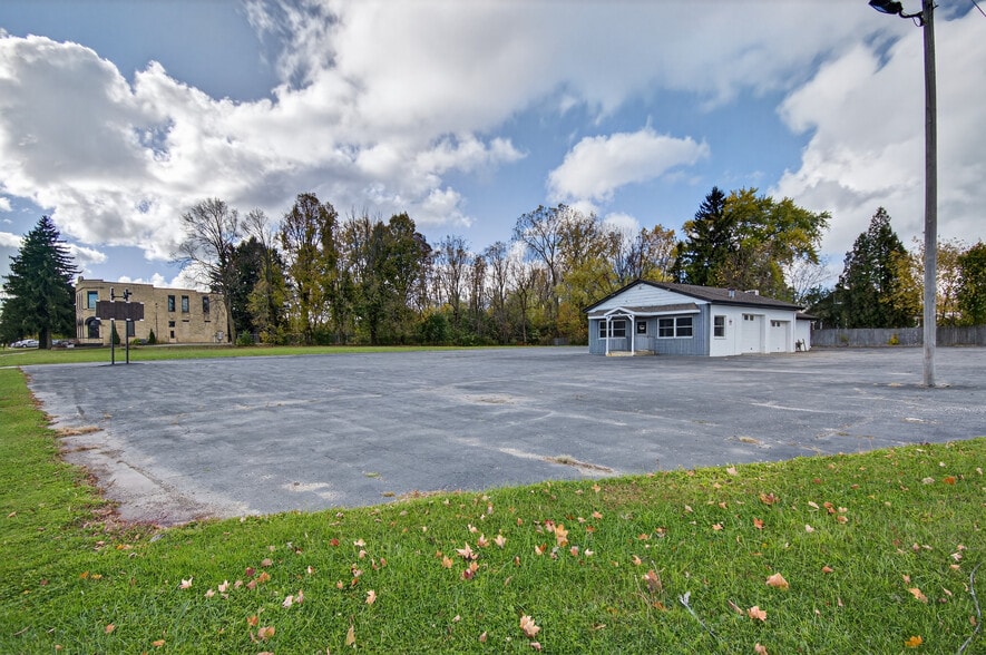 4418 Douglas Ave, Racine, WI à vendre - Photo du bâtiment - Image 2 de 19