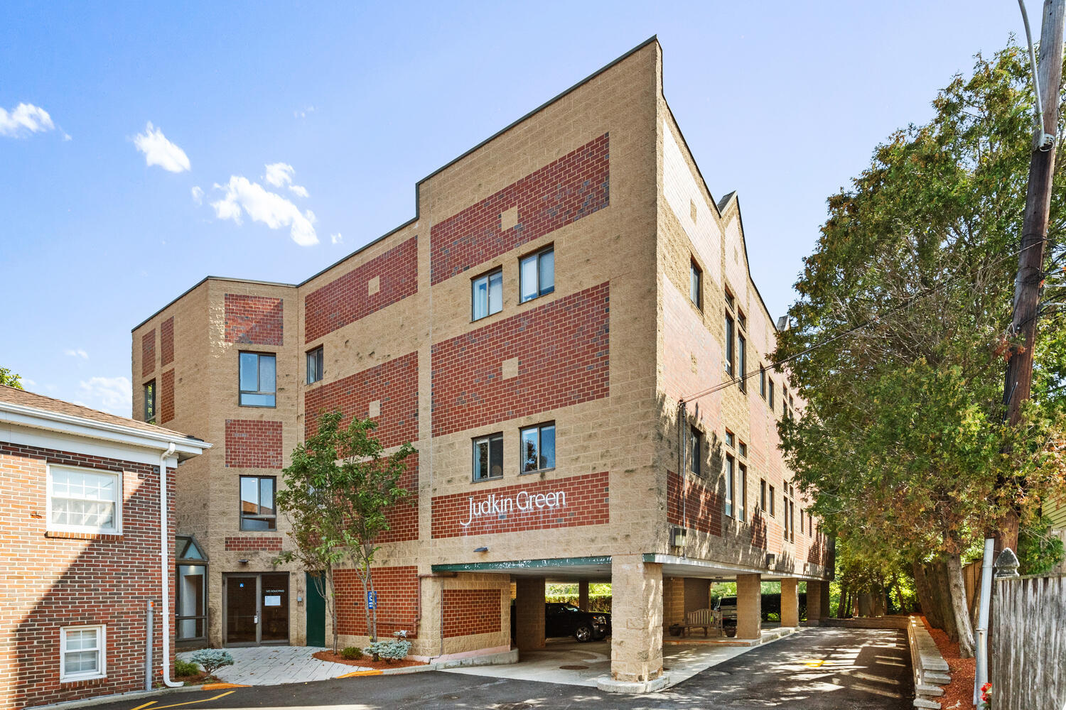 63 Shore Rd, Winchester, MA for lease Interior Photo- Image 1 of 26