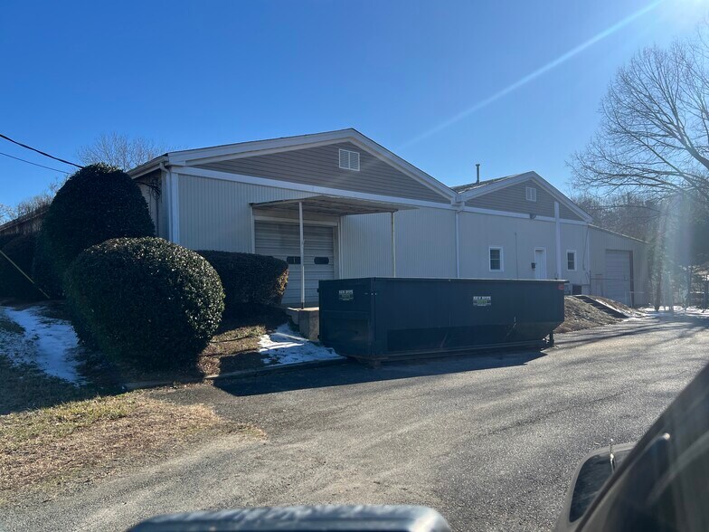 1418 S Marietta St, Gastonia, NC à louer - Photo du bâtiment - Image 2 de 8