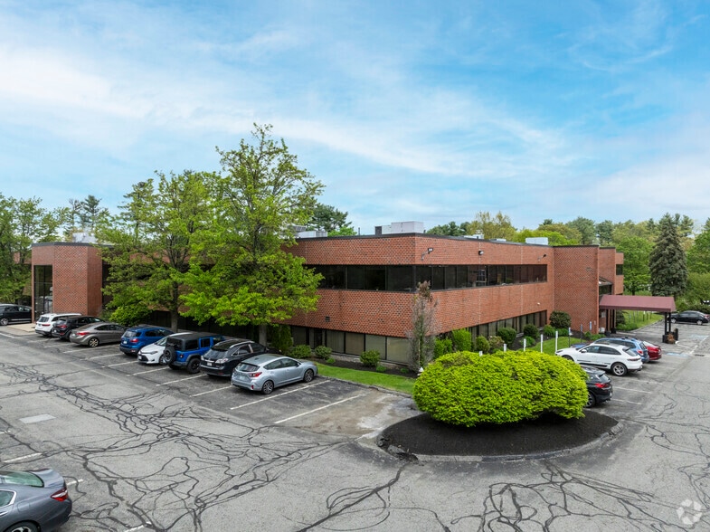 321 Billerica Rd, Chelmsford, MA for lease - Primary Photo - Image 1 of 7