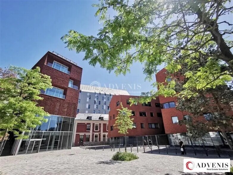 Bureau dans Lille à louer - Photo du bâtiment - Image 1 de 8