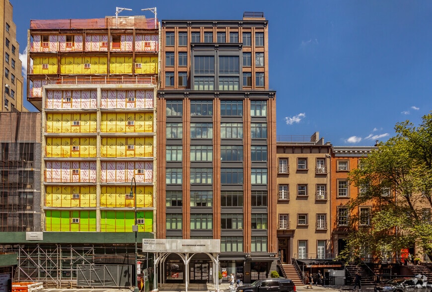 245 W 14th St, New York, NY for sale - Building Photo - Image 2 of 6