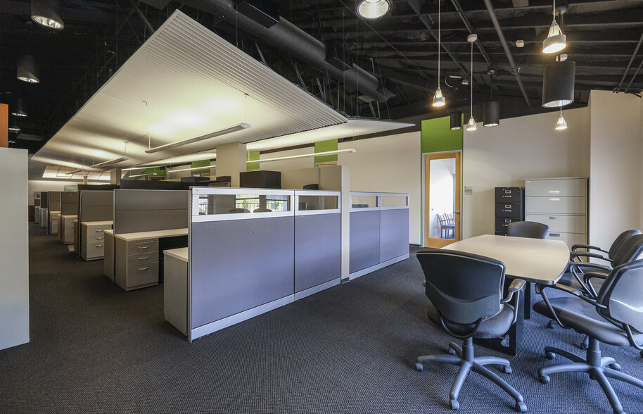 201 N Calle Cesar Chavez, Santa Barbara, CA for lease - Building Photo - Image 3 of 6