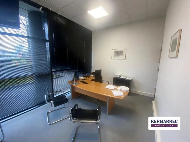 Office in Rennes for lease - Interior Photo - Image 3 of 5