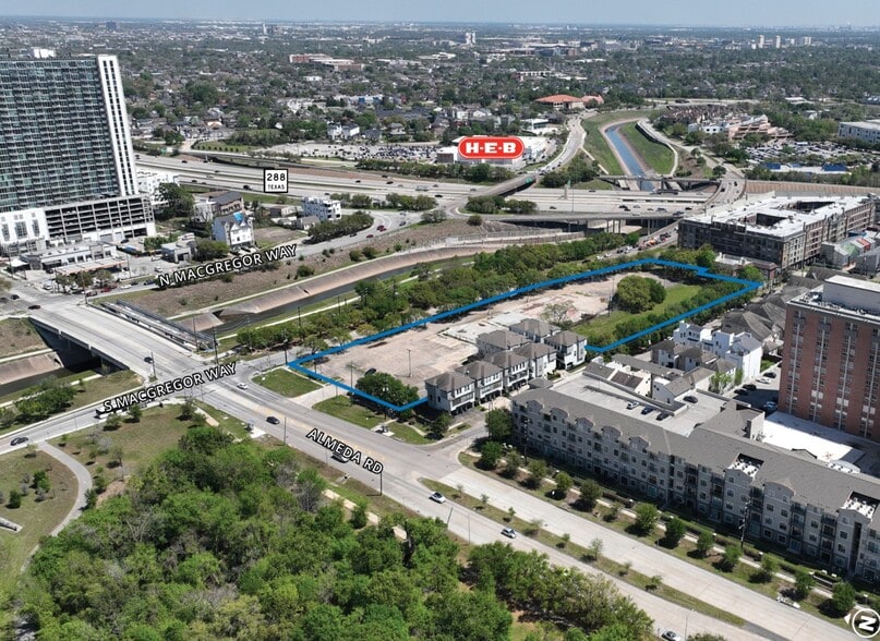 SEC S MacGregor Way, Houston, TX for sale - Building Photo - Image 3 of 4