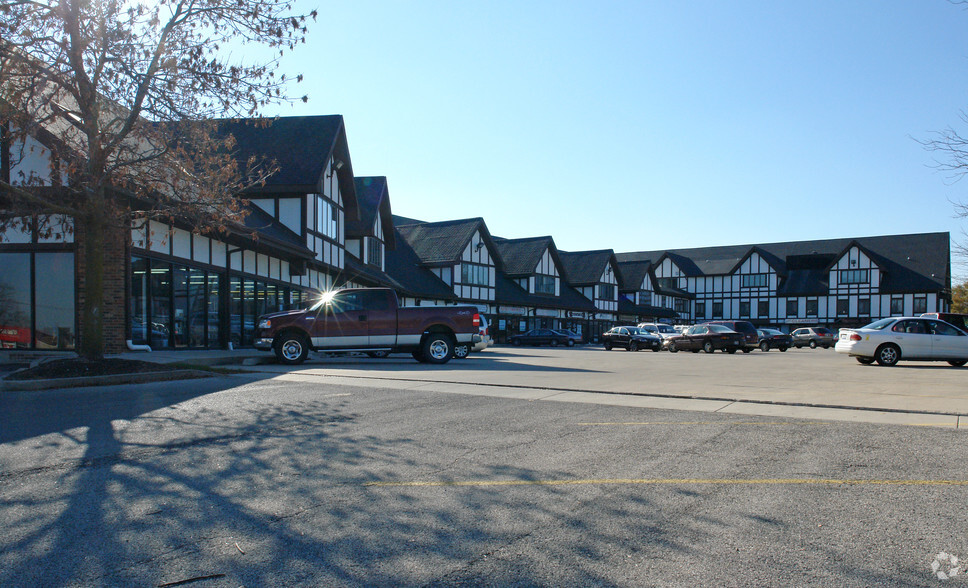 211-239 W Main St, Carpentersville, IL à vendre - Photo principale - Image 1 de 1